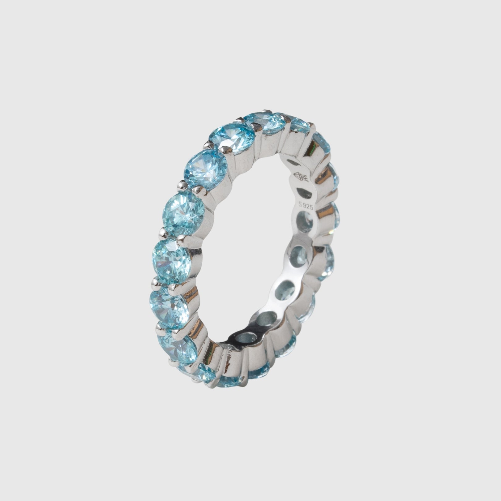 5mm Blue Diamond Ring