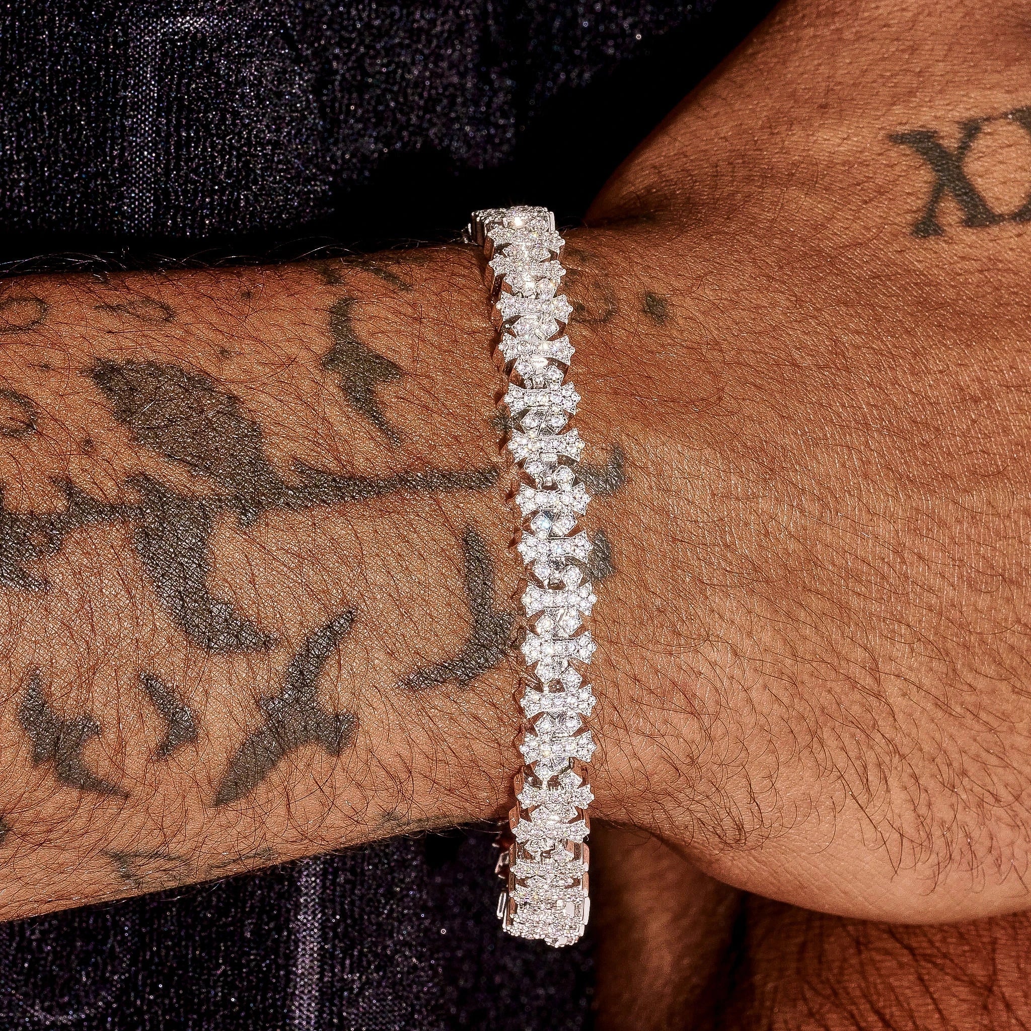 8.5MM Moissanite Iced Out Cross Link Bracelet - 925 Silver - D Colour - VVS1