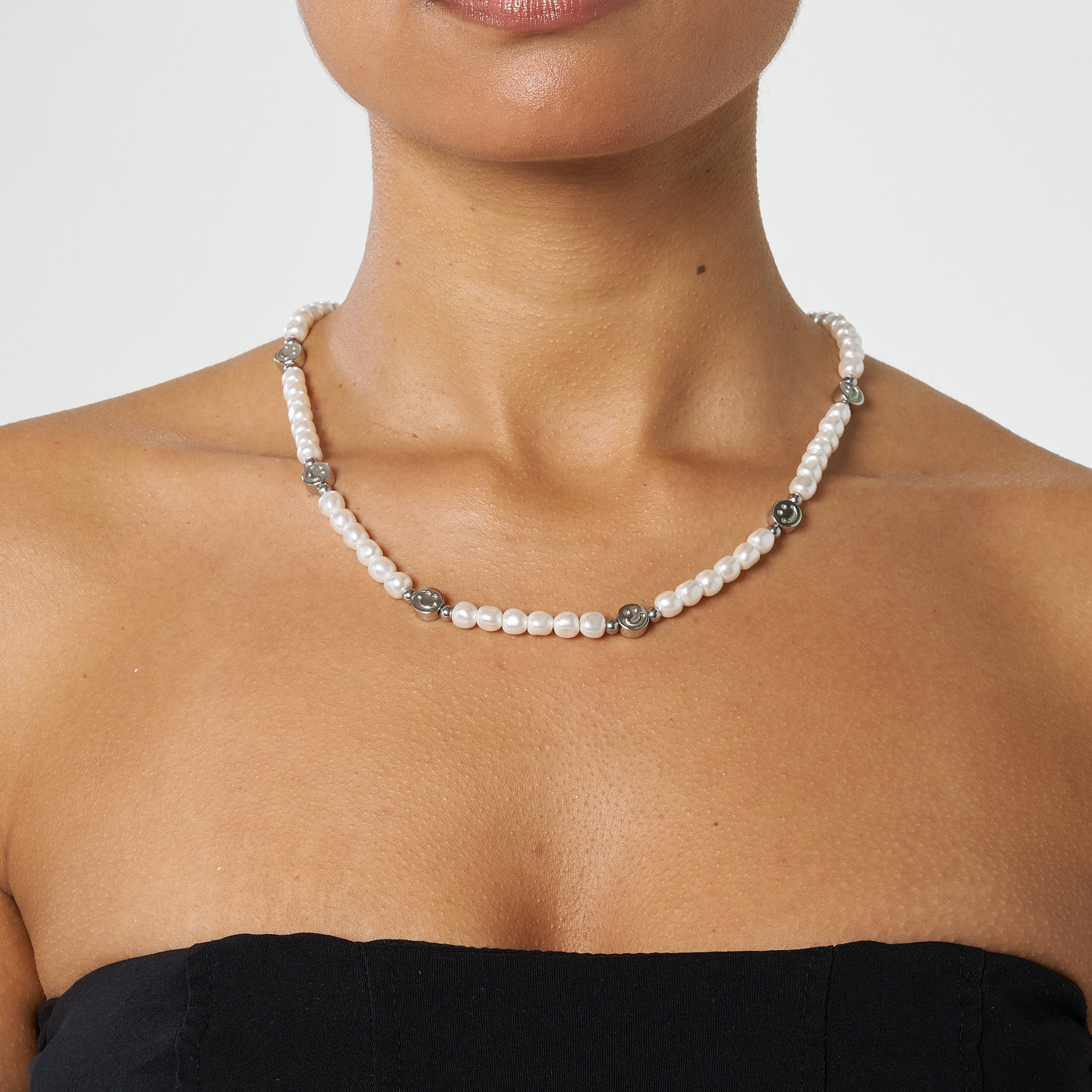 5mm Smiley Face Pearl Necklace