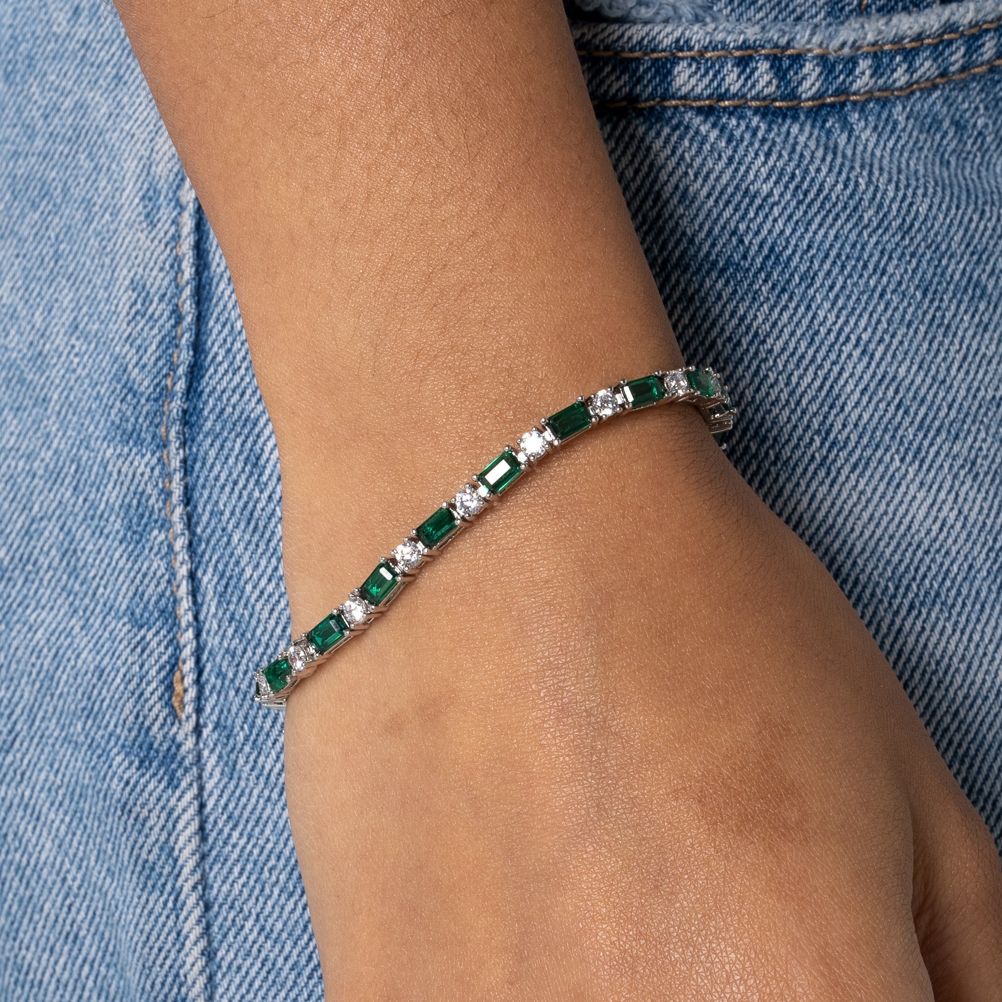 3mm GREEN AND WHITE TENNIS BRACELET - WHITE GOLD