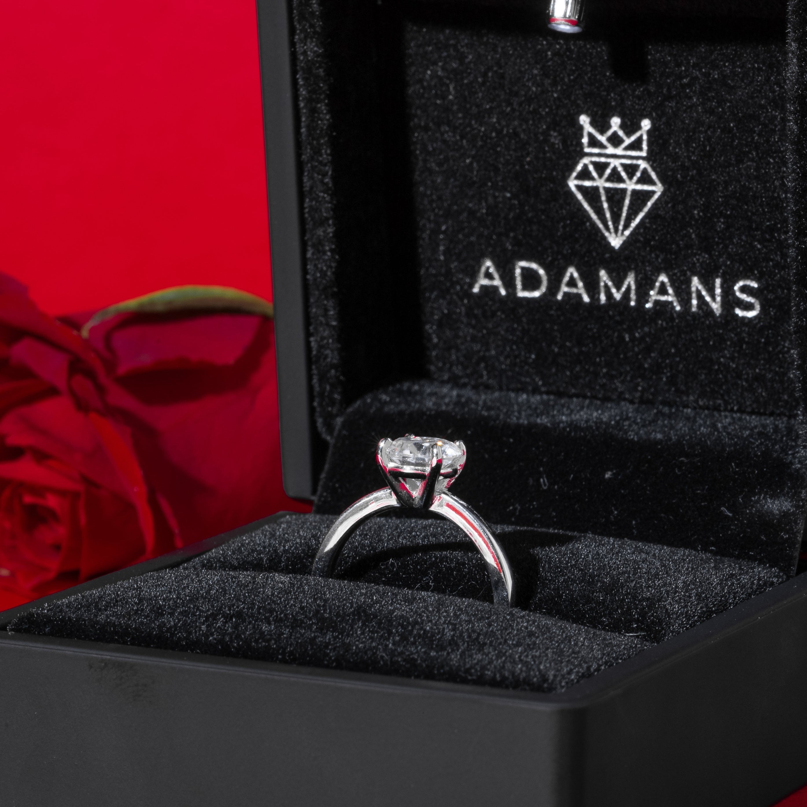 Round Cut 4 Claw Solitare Moissanite Engagement Ring