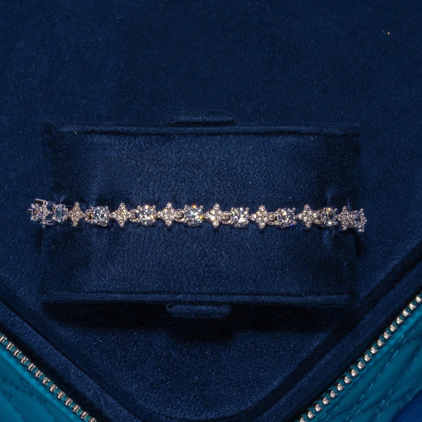 Moissanite Round Stone Star Tennis Bracelet - 925 Silver - D Colour - VVS1