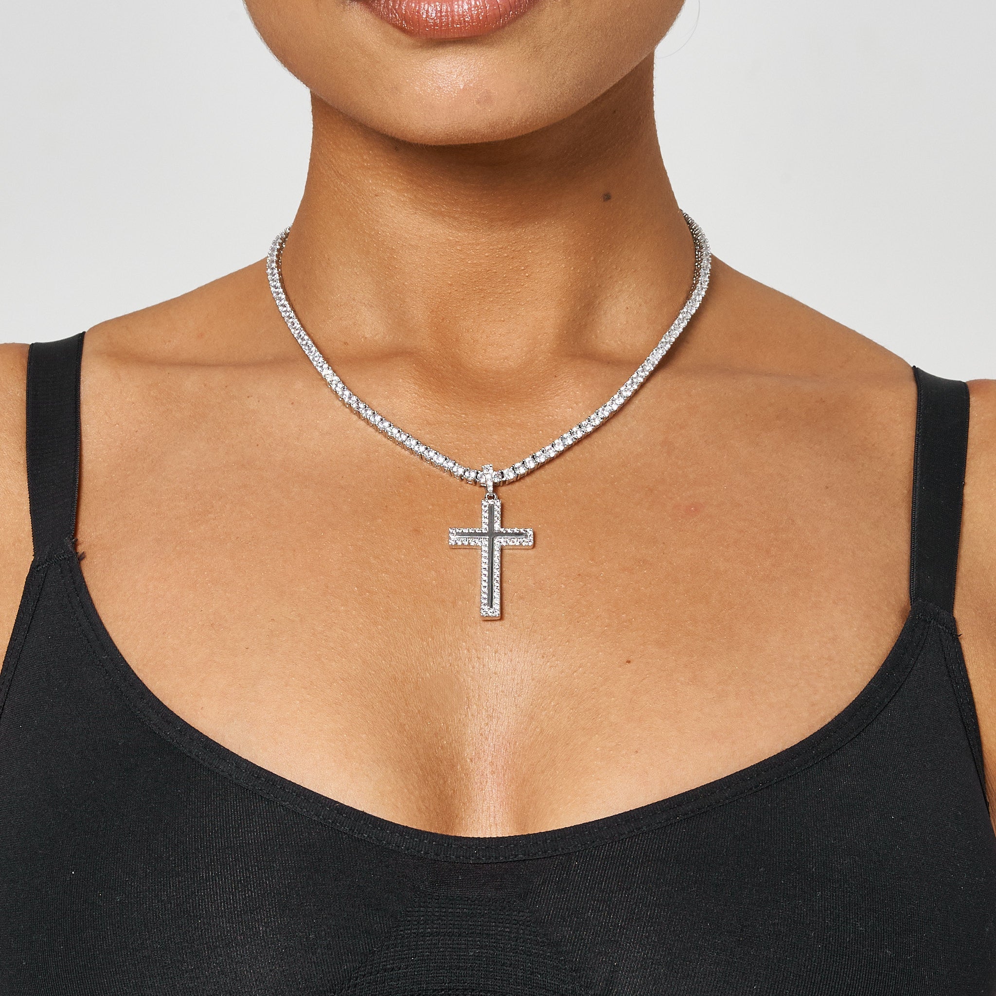 ICED CROSS PENDANT - White Gold