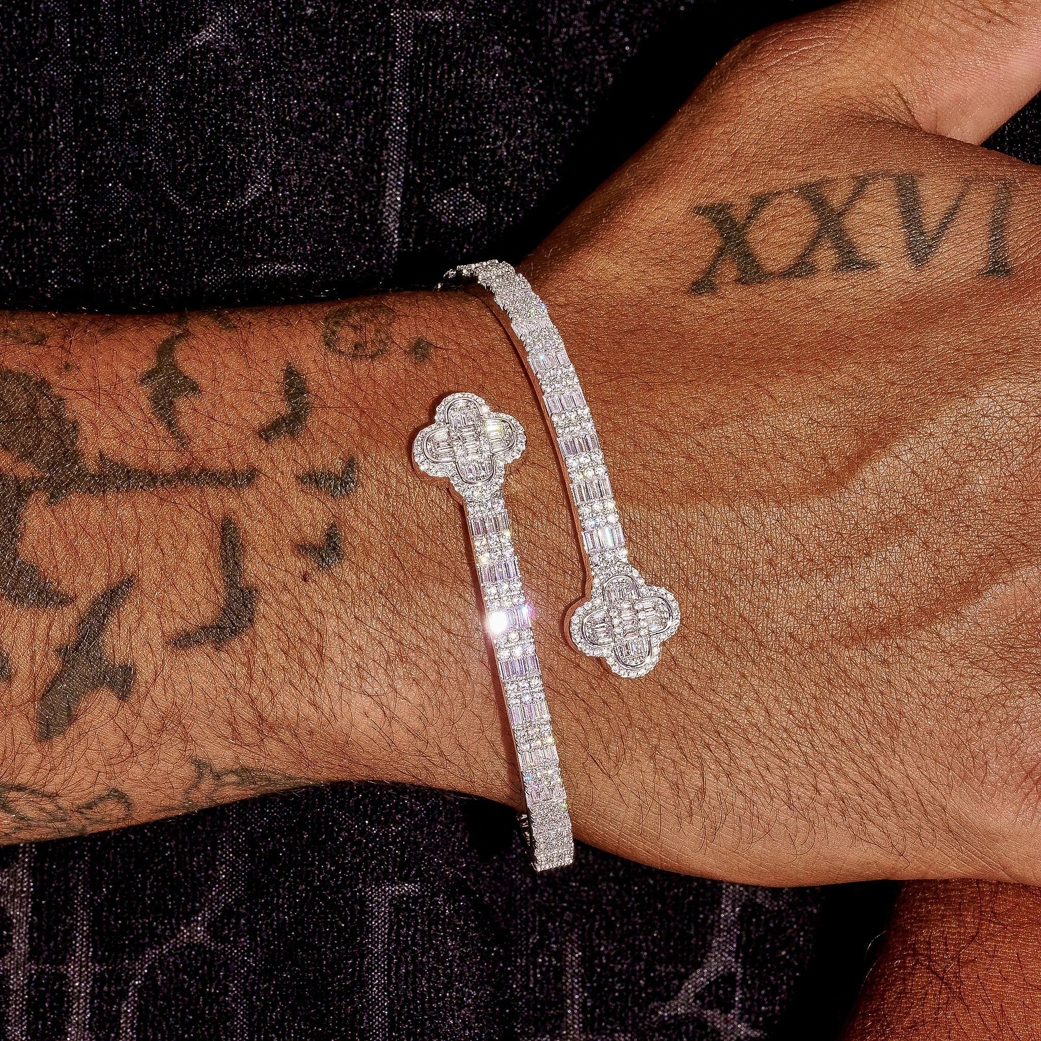8MM Iced Motif Baguette Bangle - White Gold