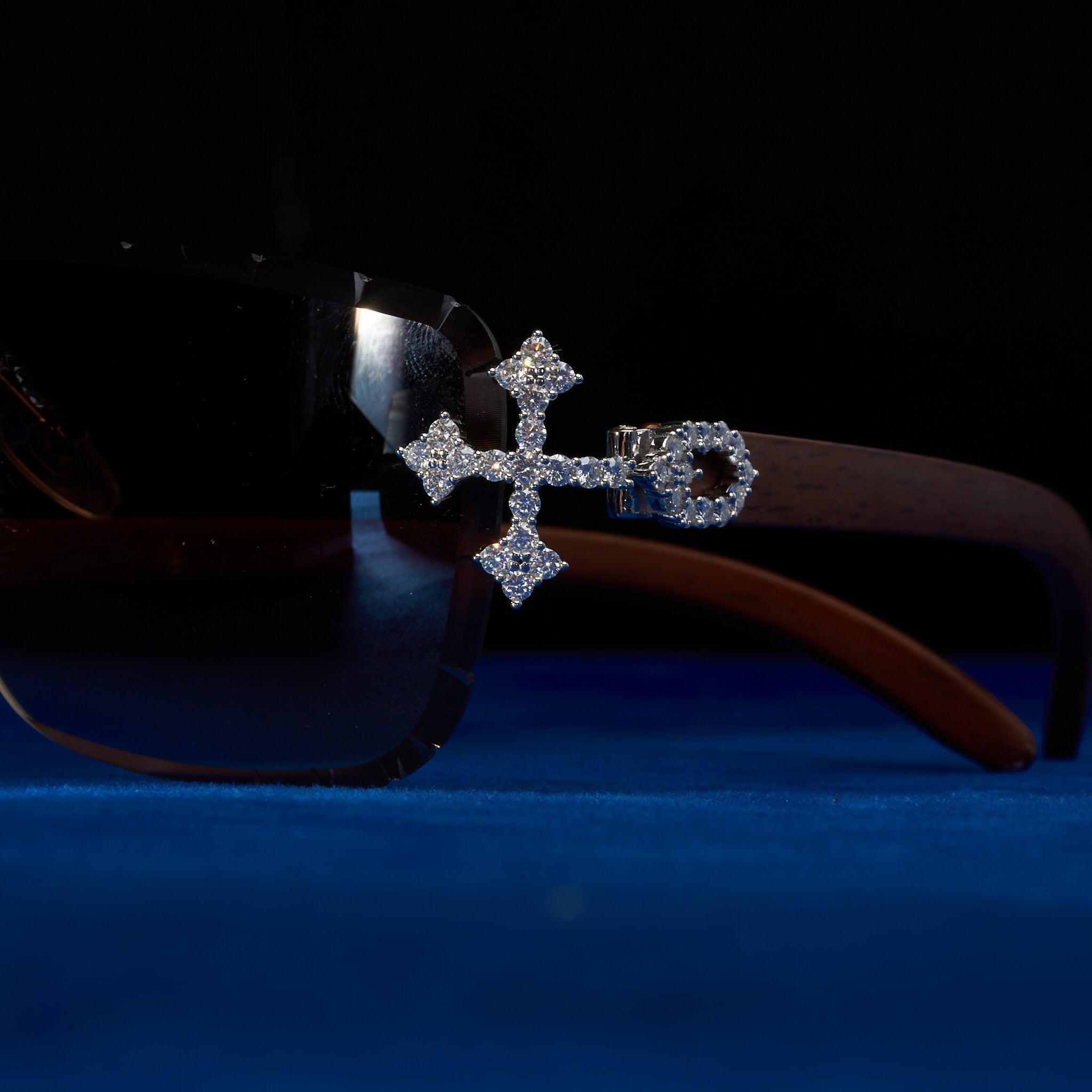 Moissanite Fleuree Cross Sunglasses Blue - 925 Silver - D Colour - VVS1