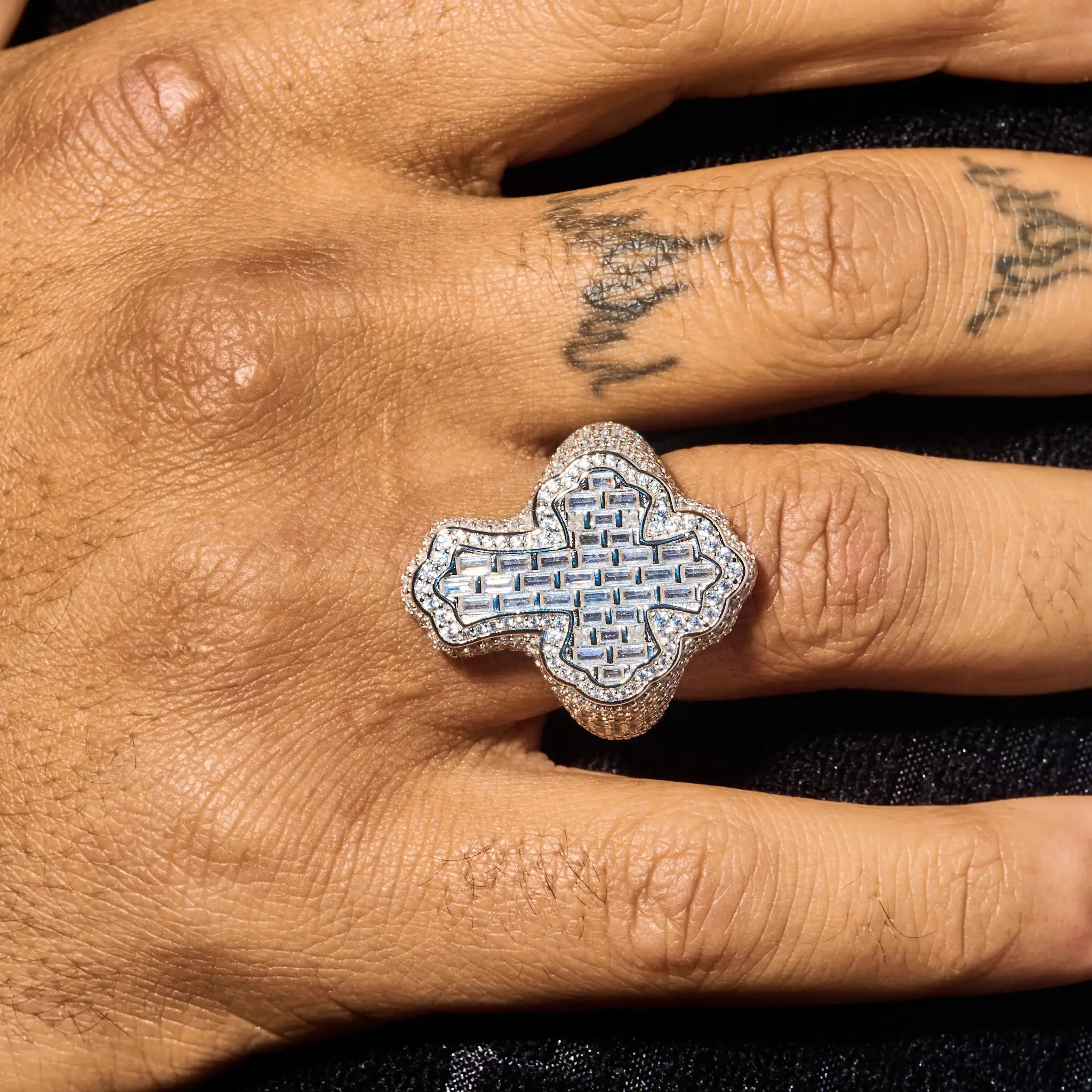 Fleur Cross Ring - White Gold