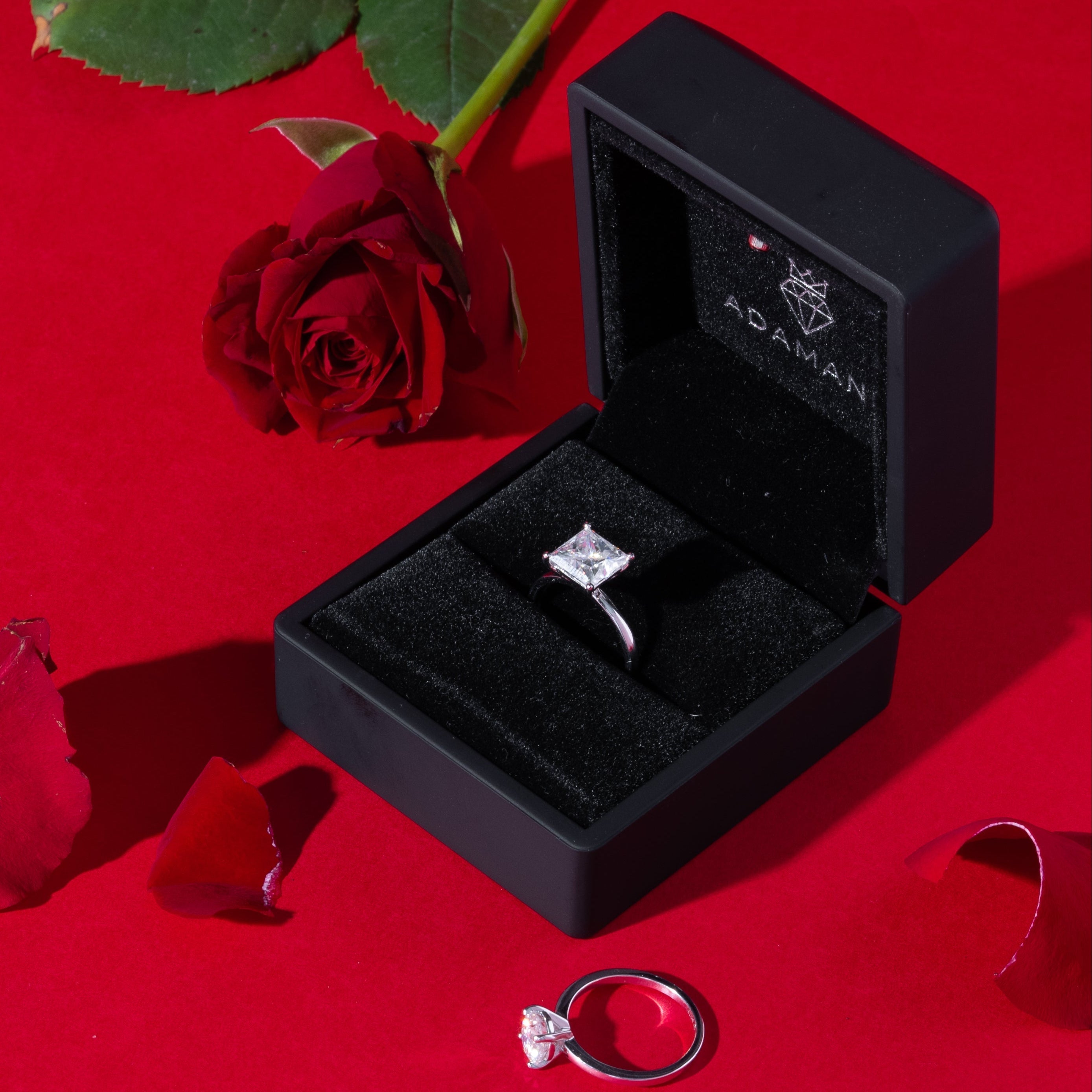 Princess Cut Solitare Moissanite Engagement Ring