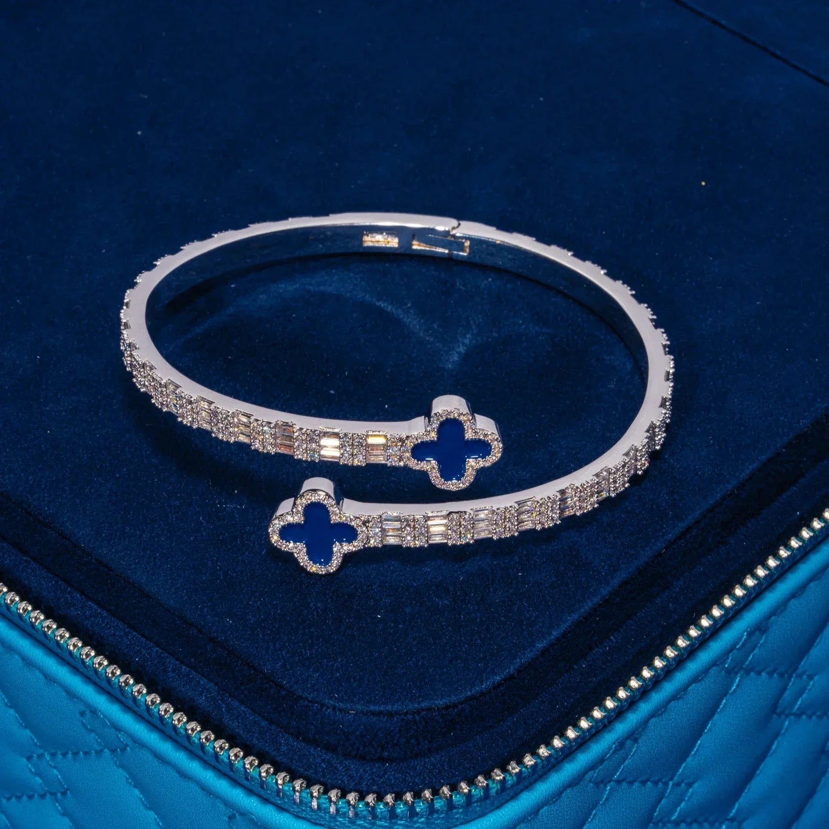 8MM Blue Motif Baguette Bangle - White Gold