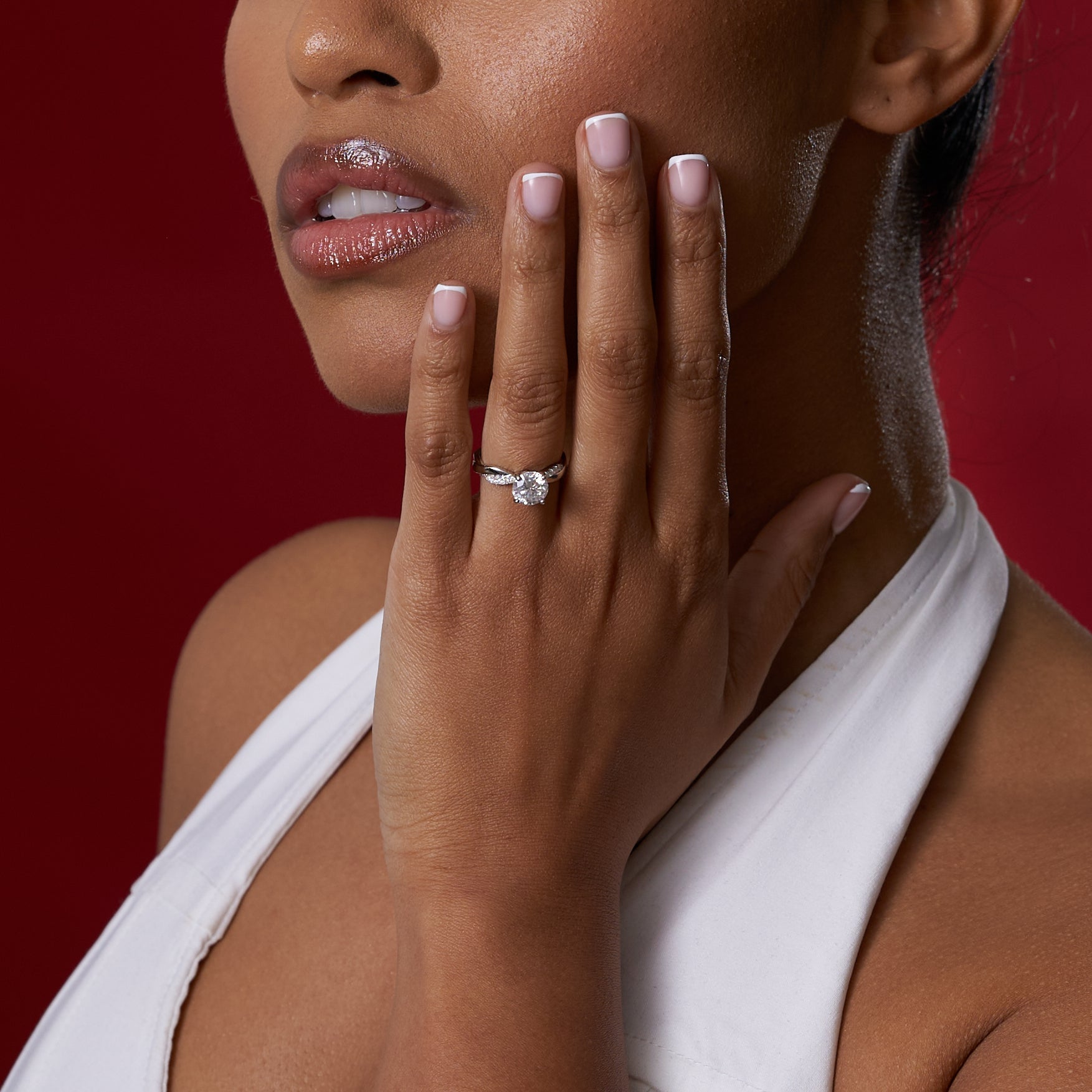 Round Cut Infinity Band Solitare Moissanite Engagement Ring