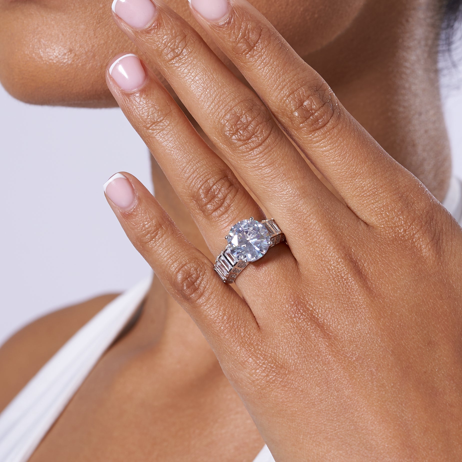 Round Cut Baguette Band Solitare Engagement Ring