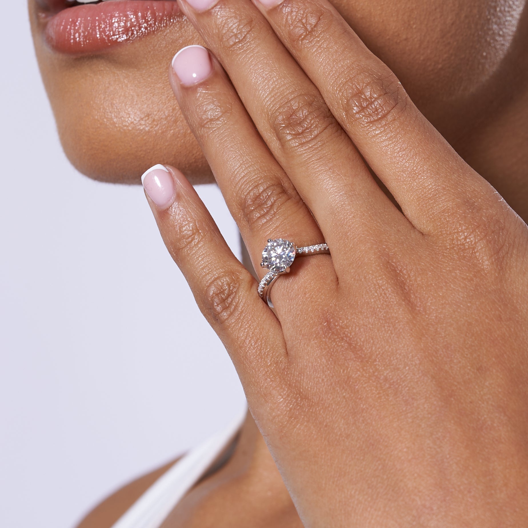 Round Cut Wave Band Solitare Moissanite Engagement Ring