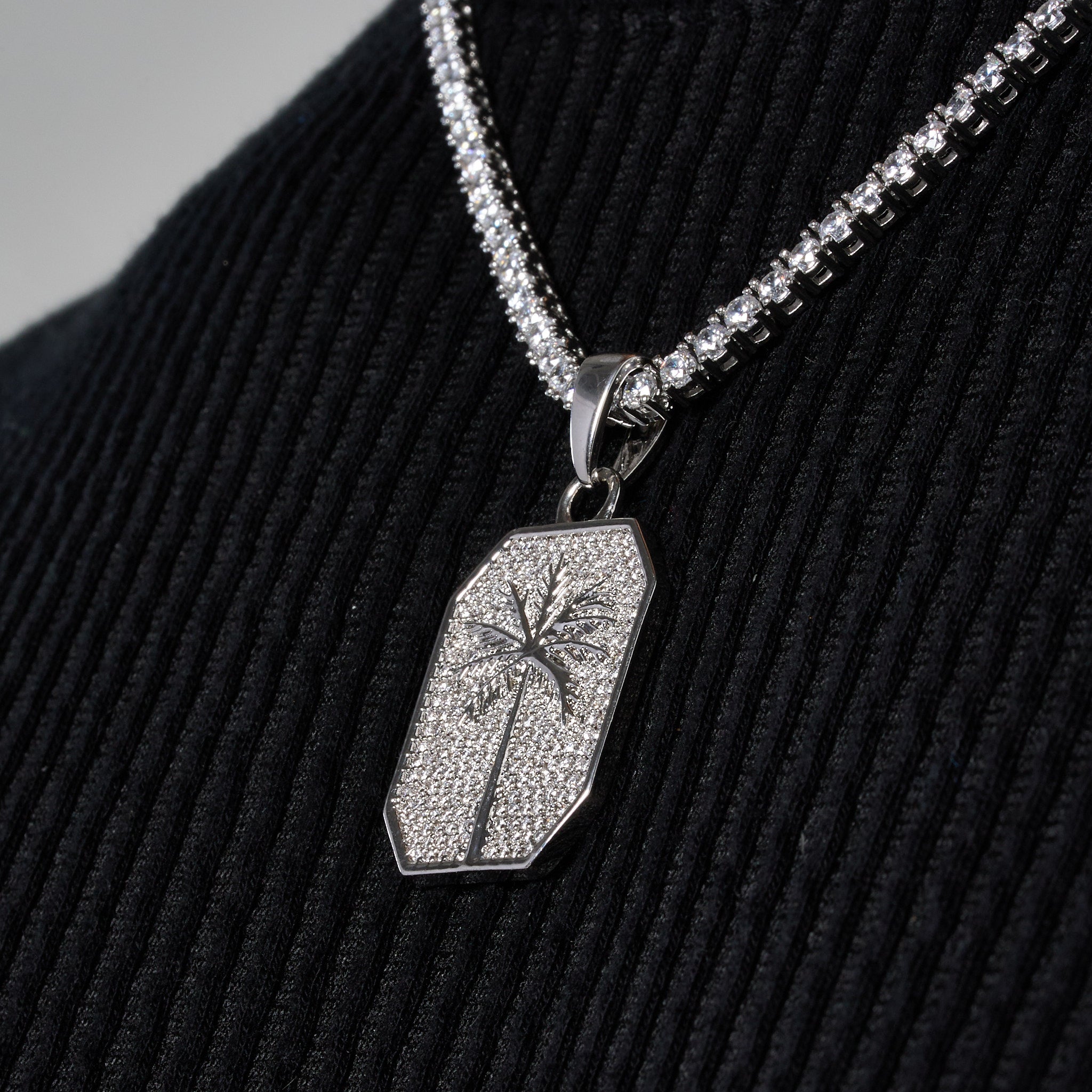 PALM TREE PENDANT - WHITE GOLD